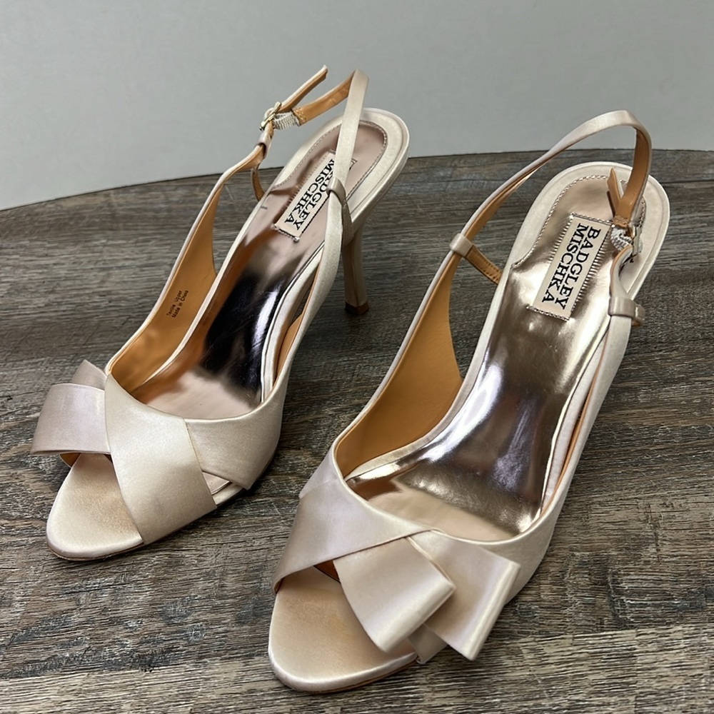 Badgley Mischka GWYNN Satin Special Occasion Pumps -Champagne Size 10